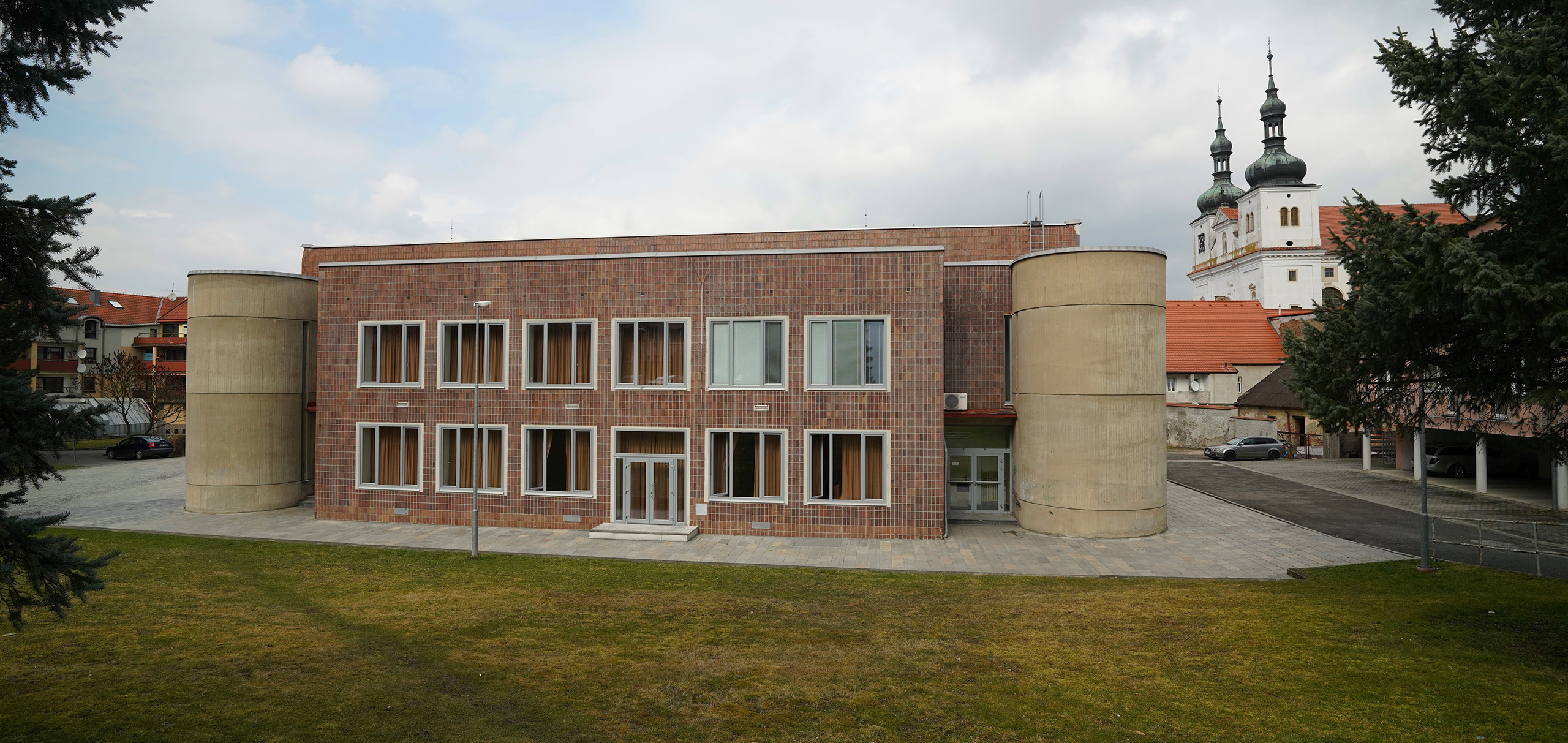 breznice_outside_v001